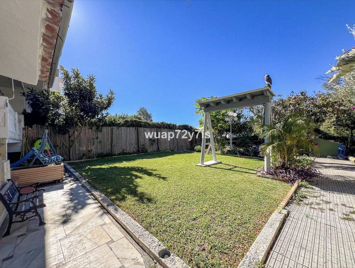 6 soverom Hus til salgs i El Paraiso med svømmebasseng - € 650 000 (Ref: 9347111)