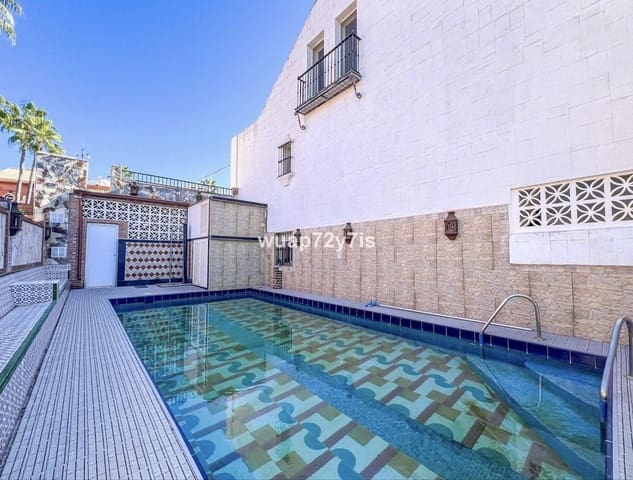 6 bedroom Townhouse for sale in El Paraiso, Estepona with pool - € 650,000 (Ref: 9347111)