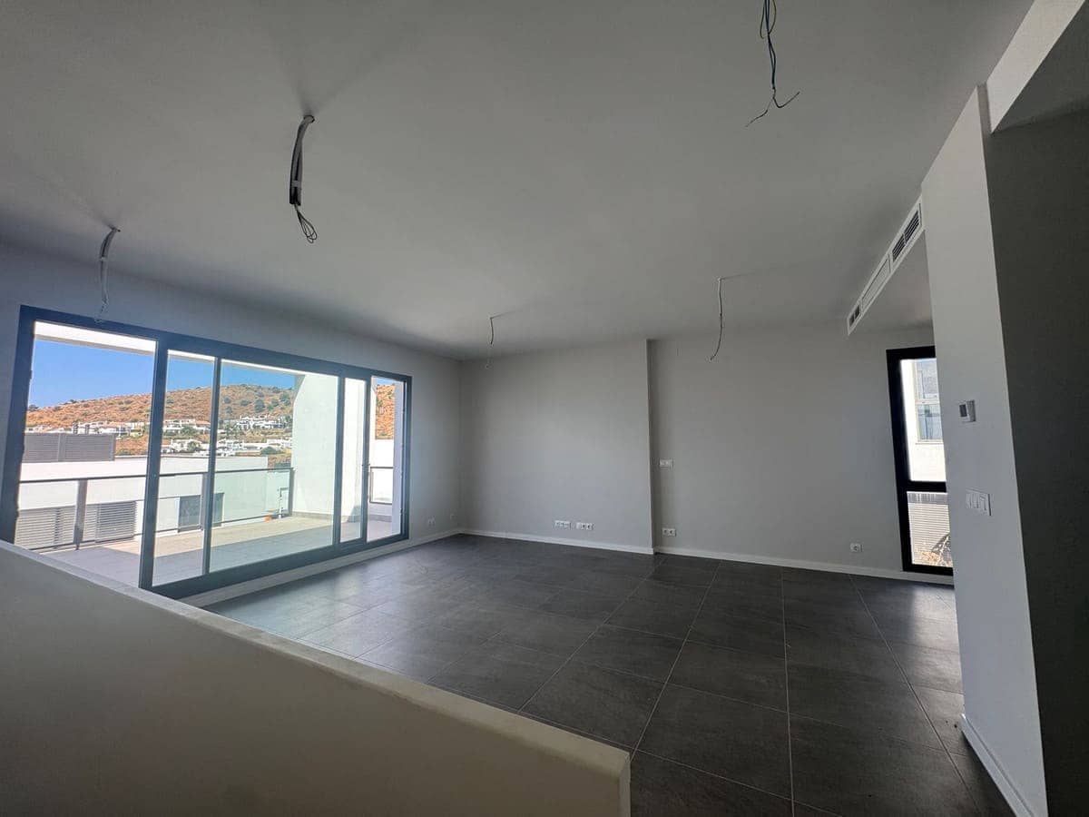 3 soveværelse Semi-Rækkehus til salg i Riviera del Sol - € 635.000 (Ref: 9347112)