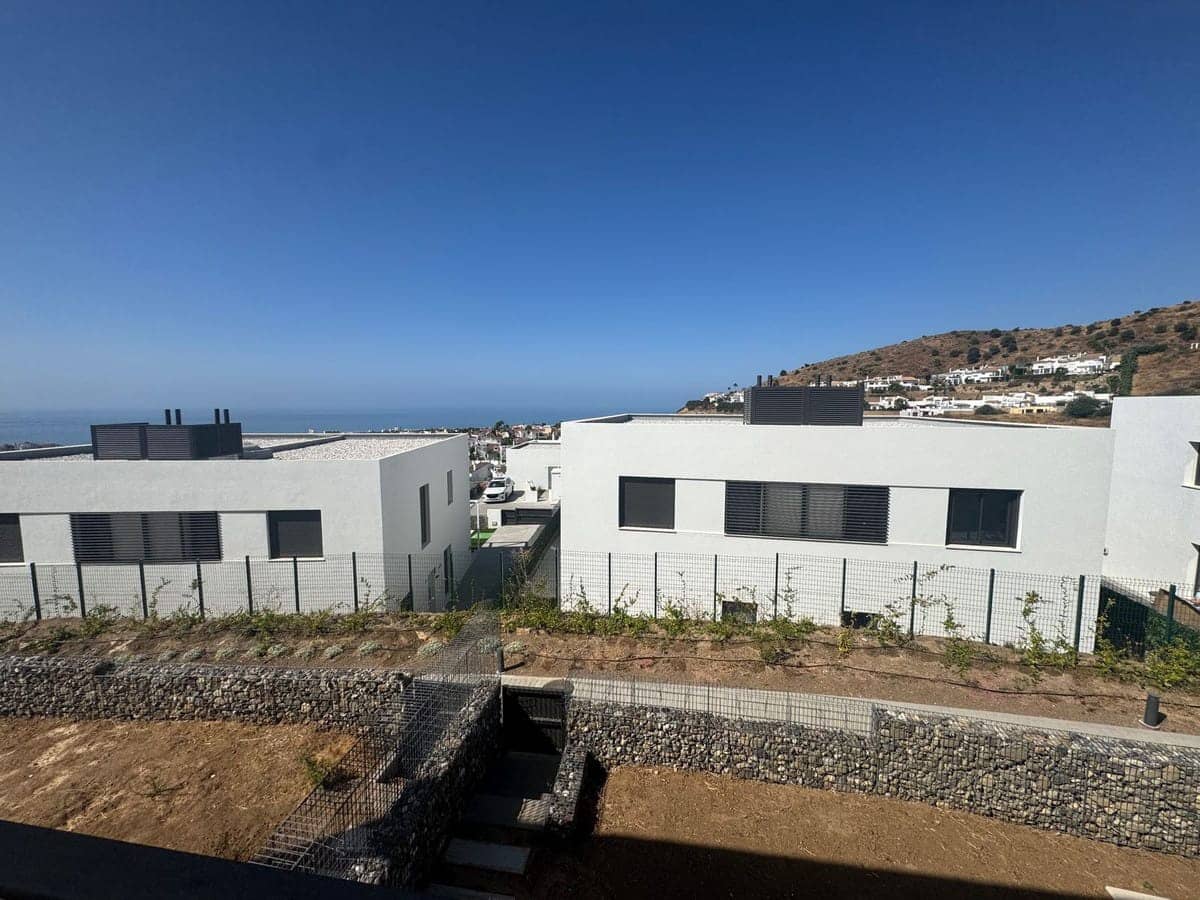 3 soveværelse Semi-Rækkehus til salg i Riviera del Sol - € 635.000 (Ref: 9347112)