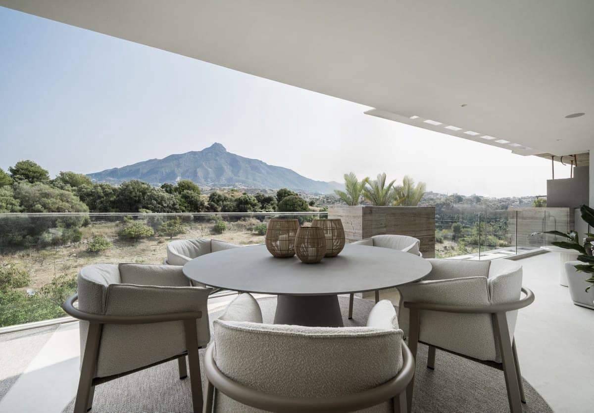 2 bedroom Apartment for sale in Marbella with pool - € 1,176,270 (Ref: 9359057)