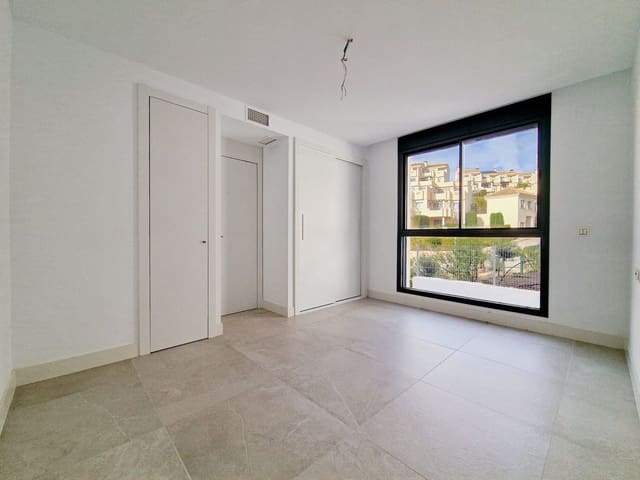 2 makuuhuone Huoneisto myytävänä paikassa Cabopino, Marbella mukana uima-altaan - 690 000 € (Ref: 9359060)