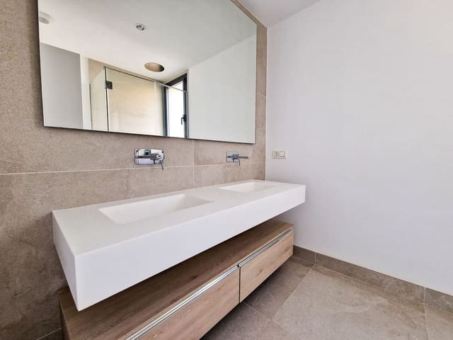 2 makuuhuone Huoneisto myytävänä paikassa Cabopino, Marbella mukana uima-altaan - 690 000 € (Ref: 9359060)