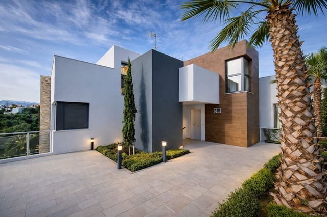 2 makuuhuone Huoneisto myytävänä paikassa Cabopino, Marbella mukana uima-altaan - 690 000 € (Ref: 9359060)