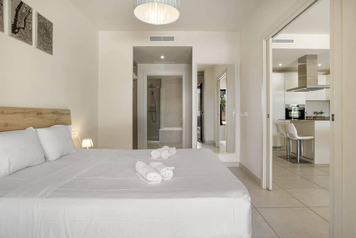 3 bedroom Apartment for sale in La Cala de Mijas with pool - € 680,000 (Ref: 9359061)