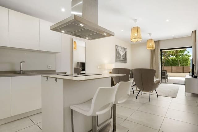 3 bedroom Apartment for sale in La Cala de Mijas, Mijas with pool - € 680,000 (Ref: 9359061)