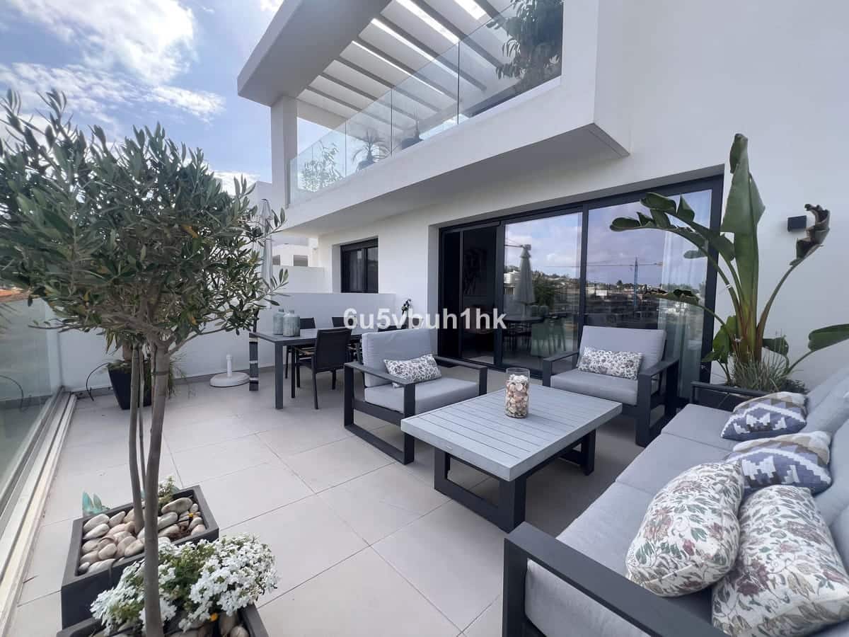 3 bedroom Apartment for sale in Mijas Costa with pool - € 650,000 (Ref: 9359063)