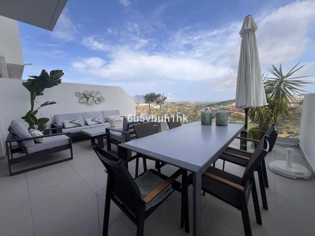 3 bedroom Apartment for sale in Mijas Costa with pool - € 650,000 (Ref: 9359063)