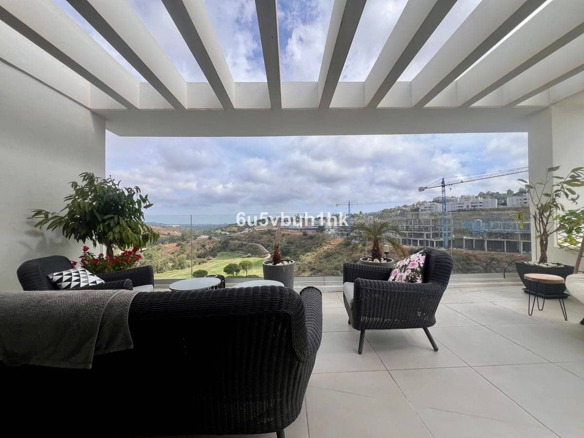 3 bedroom Apartment for sale in Mijas Costa with pool - € 650,000 (Ref: 9359063)