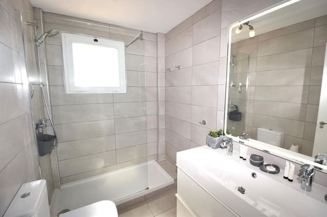 2 bedroom Apartment for sale in La Cala de Mijas, Mijas with pool - € 475,000 (Ref: 9359074)