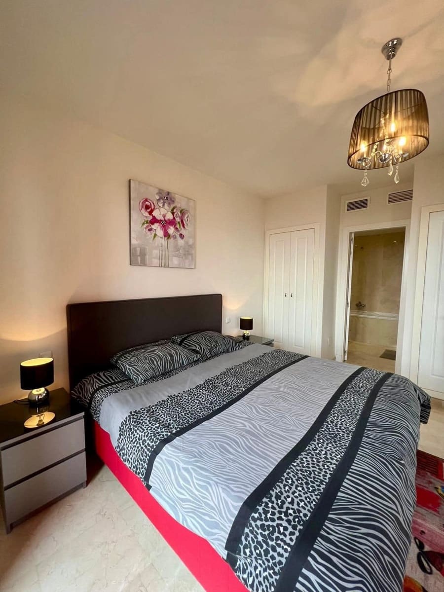 2 bedroom Apartment for sale in Calahonda with pool - € 447,500 (Ref: 9359076)