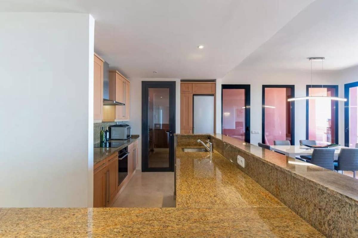 2 Zimmer Apartment zu verkaufen in Calahonda mit Pool - 447.500 € (Ref: 9359076)