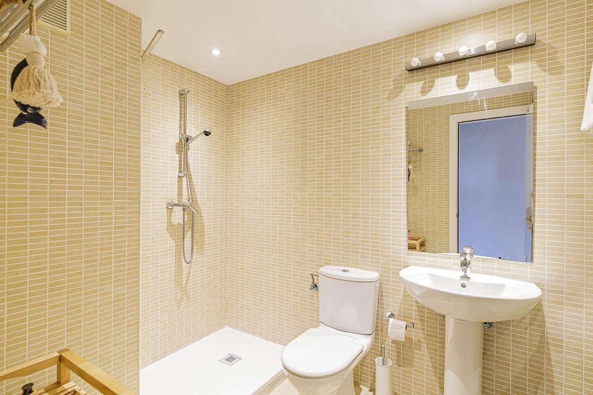 2 bedroom Apartment for sale in La Cala de Mijas with pool - € 425,000 (Ref: 9359079)