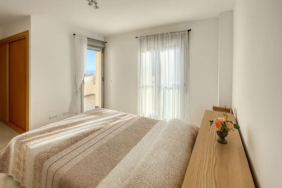 3 soveværelse Lejlighed til salg i Riviera del Sol med swimmingpool - € 420.000 (Ref: 9359080)