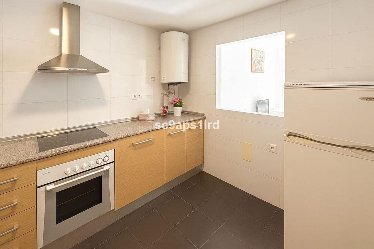 3 bedroom Apartment for sale in Riviera del Sol with pool - € 420,000 (Ref: 9359080)