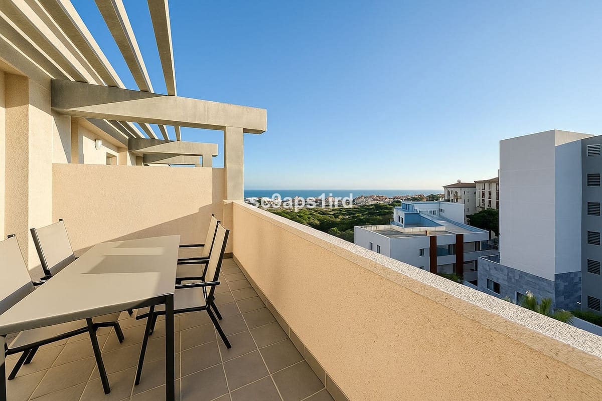 3 bedroom Apartment for sale in Riviera del Sol with pool - € 420,000 (Ref: 9359080)