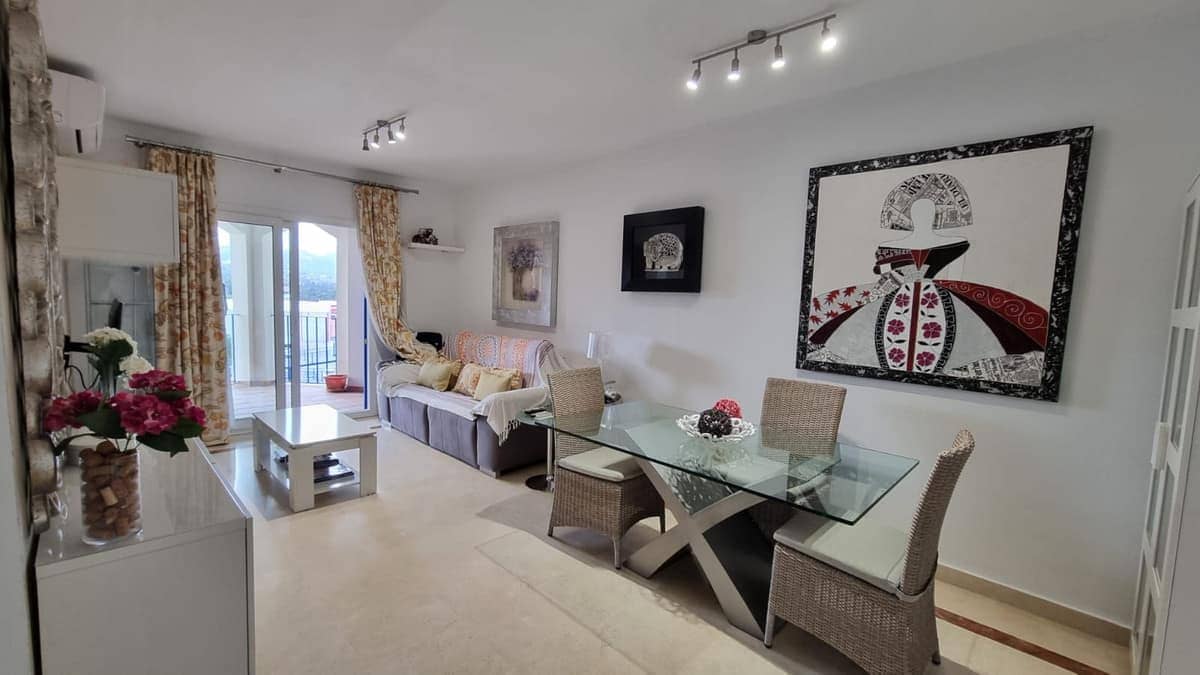 2 makuuhuone Huoneisto myytävänä paikassa San Luis de Sabinillas mukana uima-altaan - 289 000 € (Ref: 9359087)