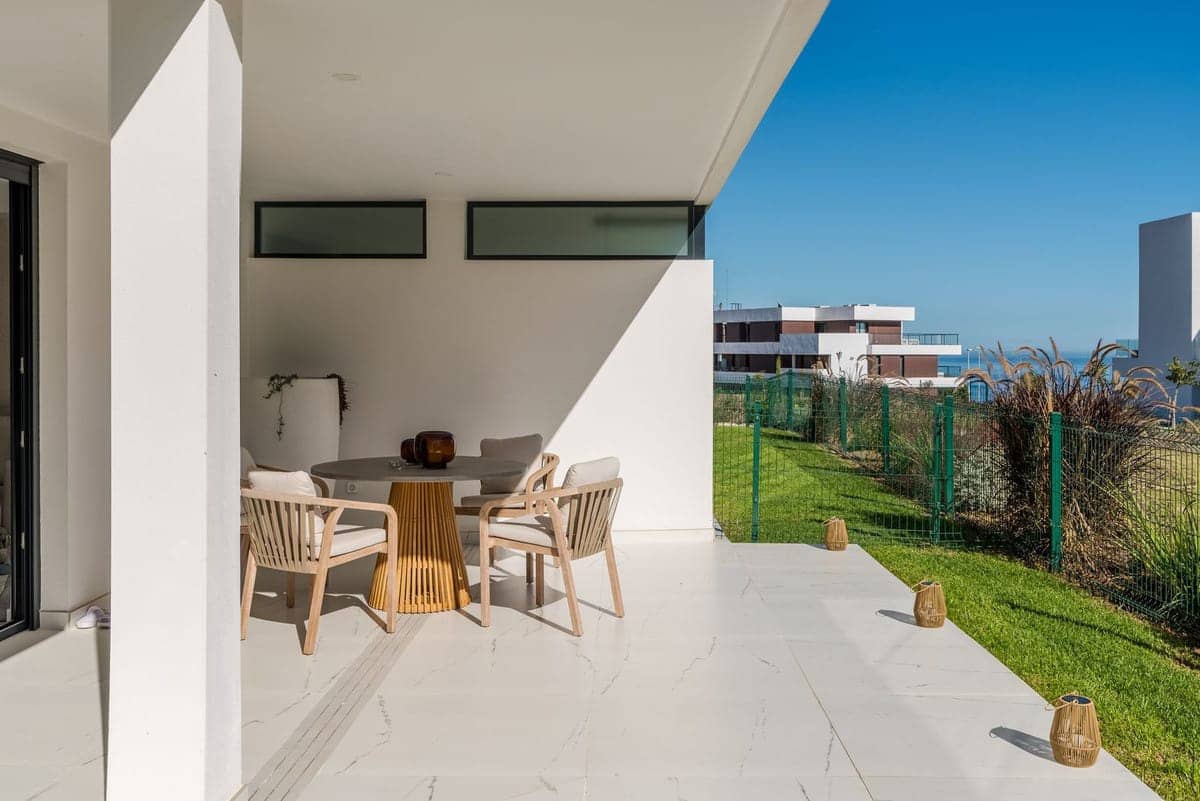 2 bedroom Apartment for sale in Casares with pool - € 649,000 (Ref: 9359088)