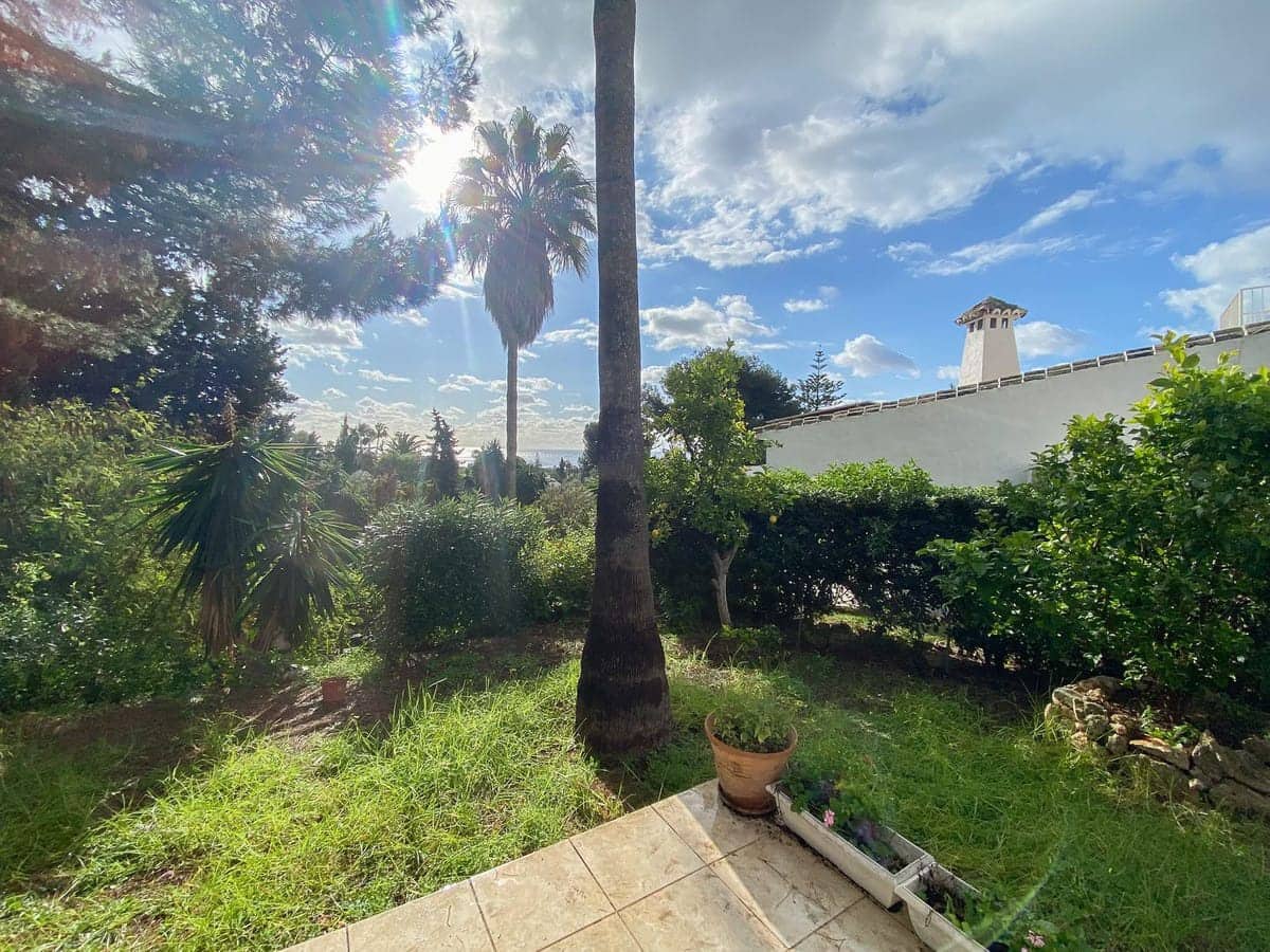 3 soveværelse Villa til salg i Calahonda med swimmingpool - € 690.000 (Ref: 9359094)