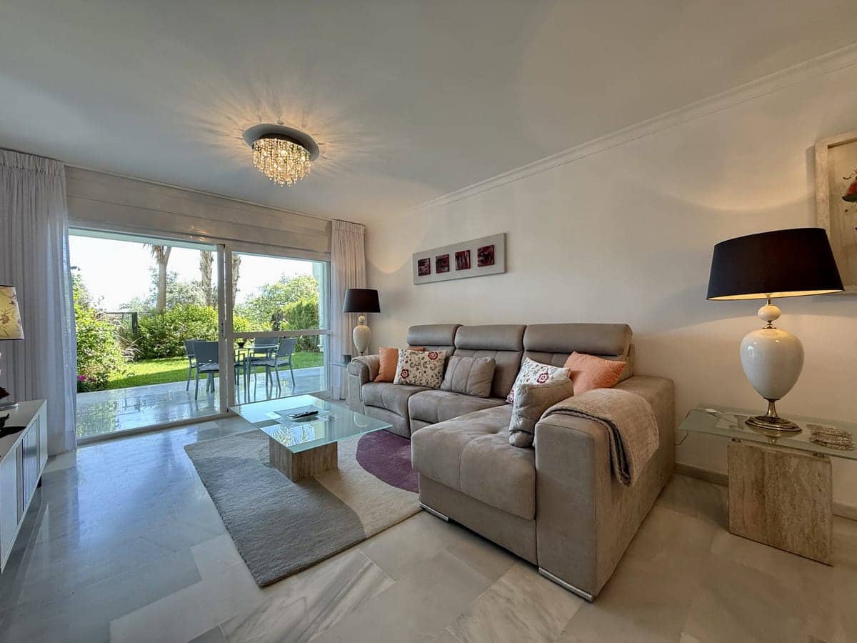 2 sypialnia Apartament na sprzedaż w Guadalmina z basenem - 529 000 € (Ref: 9367456)