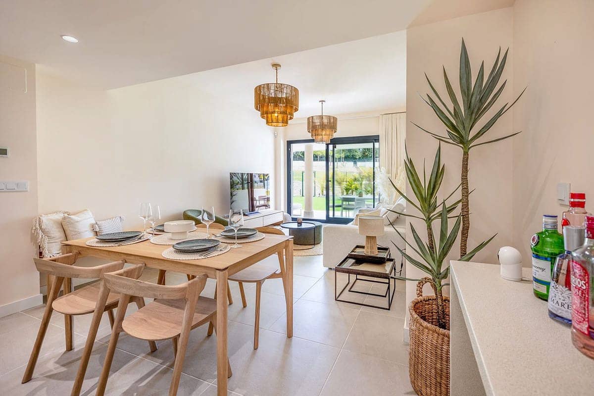 2 Zimmer Apartment zu verkaufen in Estepona mit Pool - 460.000 € (Ref: 9367457)