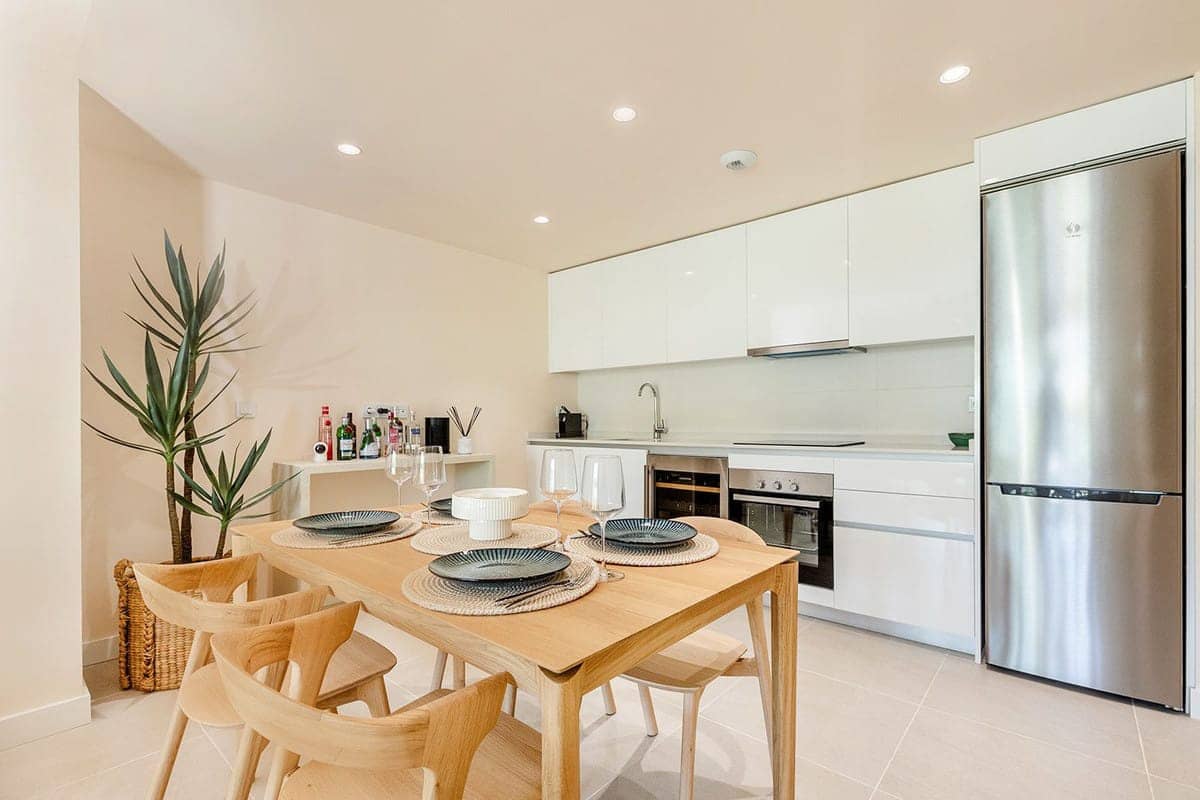 2 Zimmer Apartment zu verkaufen in Estepona mit Pool - 460.000 € (Ref: 9367457)