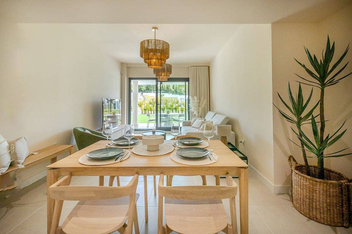 2 Zimmer Apartment zu verkaufen in Estepona mit Pool - 460.000 € (Ref: 9367457)