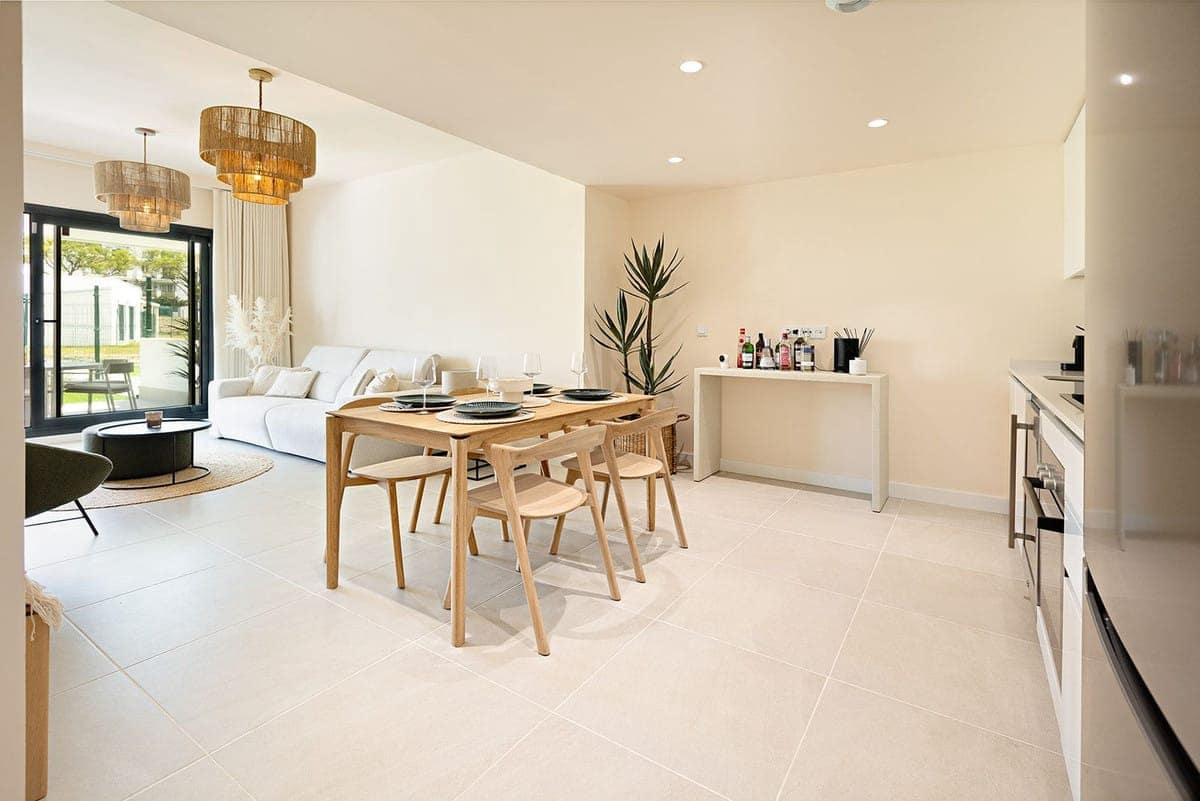 2 Zimmer Apartment zu verkaufen in Estepona mit Pool - 460.000 € (Ref: 9367457)