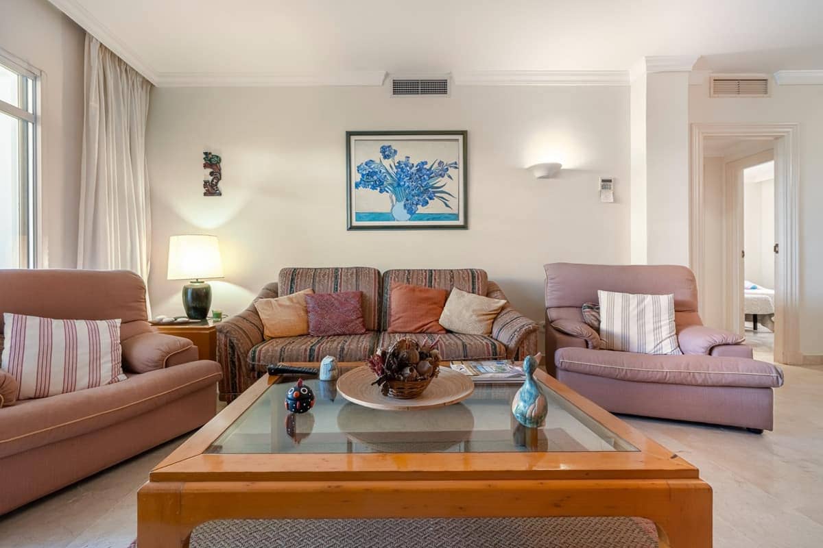 2 quarto Apartamento para venda em Nueva Andalucia com piscina - 425 000 € (Ref: 9367461)