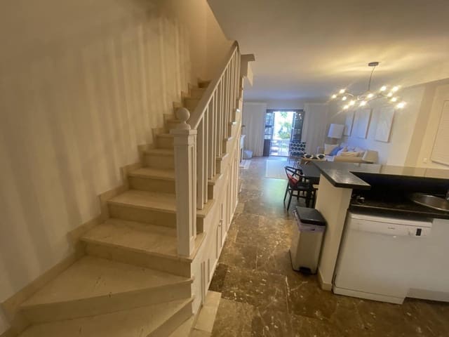 2 sypialnia Dom na sprzedaż w Estepona z basenem - 470 000 € (Ref: 9367467)