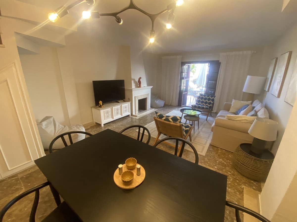 2 sypialnia Dom na sprzedaż w Estepona z basenem - 470 000 € (Ref: 9367467)