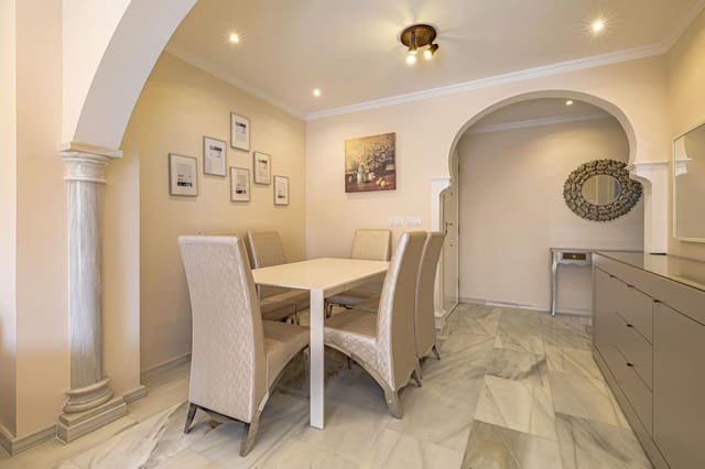 3 bedroom Apartment for sale in Marbella with pool - € 600,000 (Ref: 9382526)