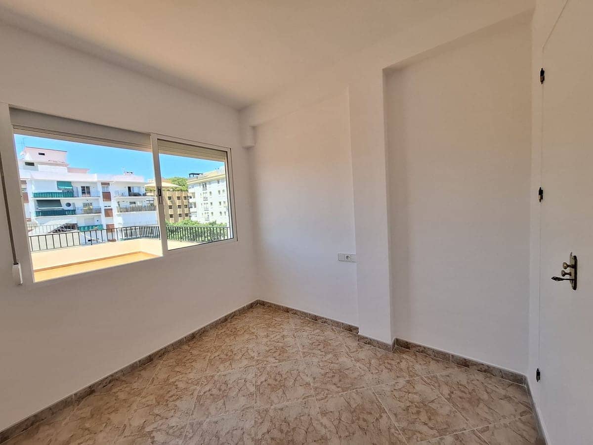 2 bedroom Apartment for sale in Marbella - € 450,000 (Ref: 9382533)