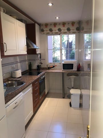 2 soveværelse Lejlighed til salg i Elviria, Marbella med swimmingpool - € 425.000 (Ref: 9382535)