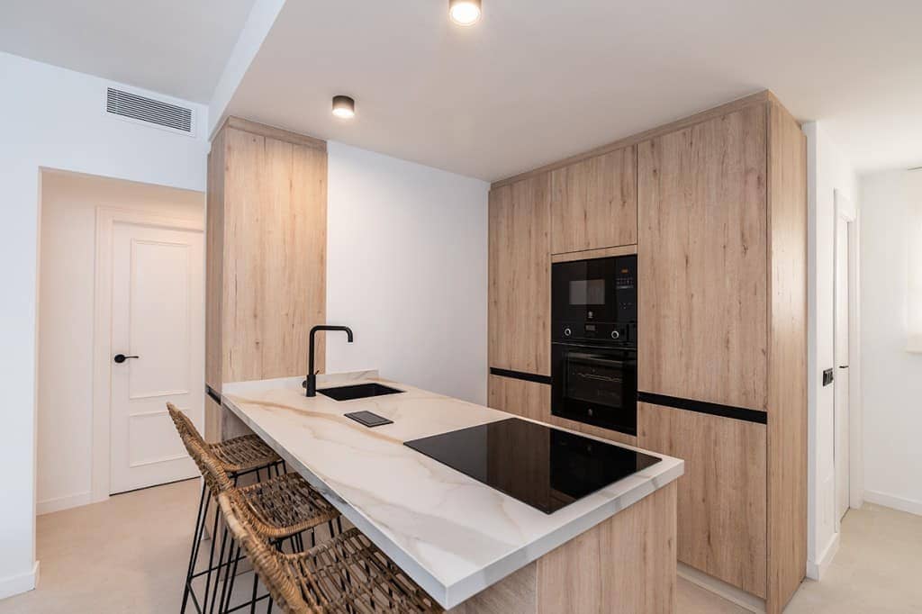 2 bedroom Apartment for sale in Marbella - € 425,000 (Ref: 9382536)