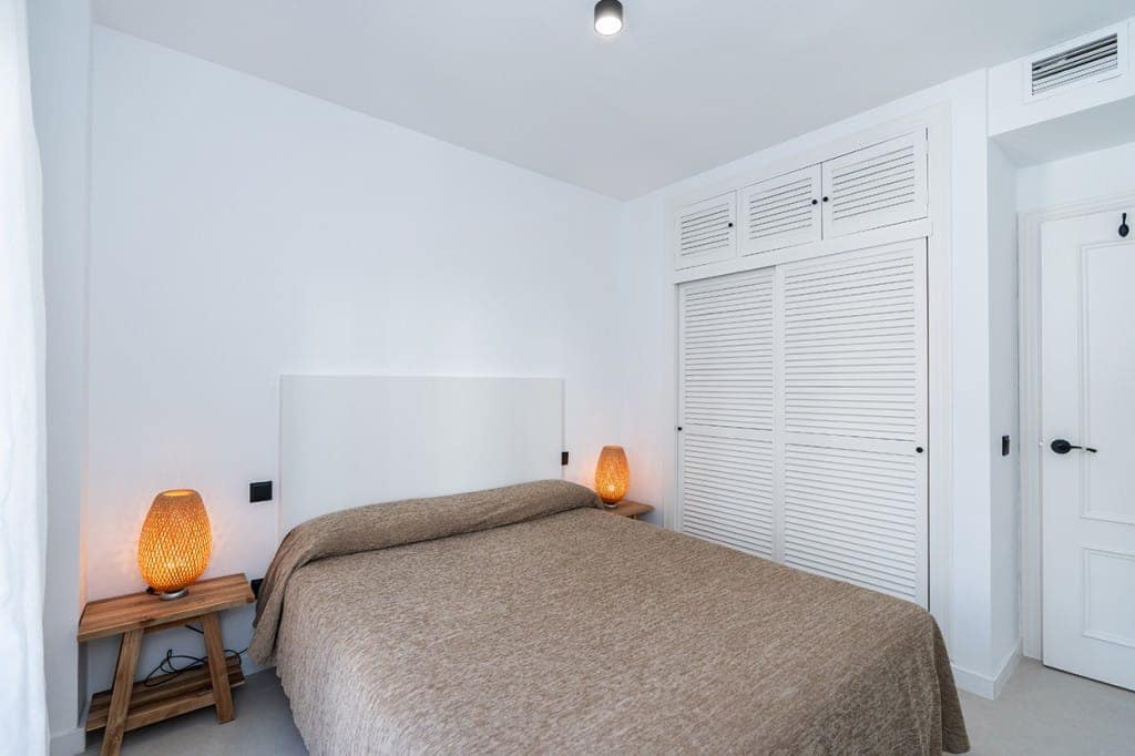 2 bedroom Apartment for sale in Marbella - € 425,000 (Ref: 9382536)