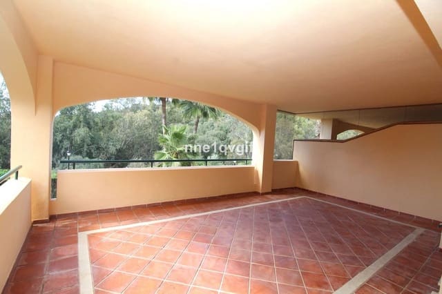 3 bedroom Apartment for sale in Elviria, Marbella with pool - € 425,000 (Ref: 9382537)