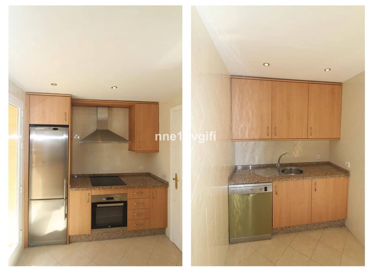 3 bedroom Apartment for sale in Elviria with pool - € 425,000 (Ref: 9382537)