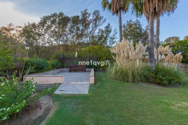 3 bedroom Apartment for sale in Elviria, Marbella with pool - € 425,000 (Ref: 9382537)