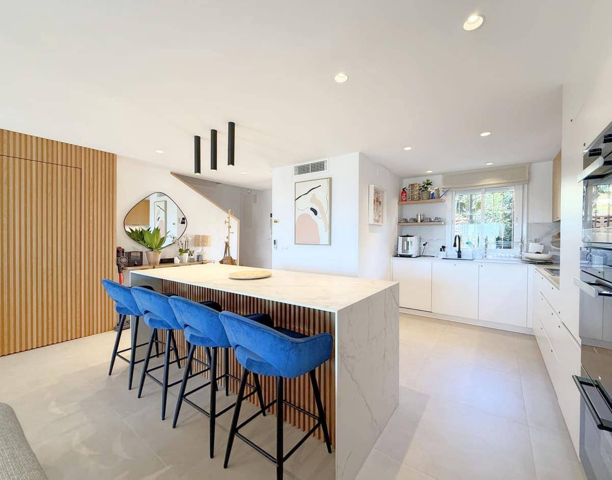 3 soverom Kjedet enebolig til salgs i Estepona med svømmebasseng - € 599 000 (Ref: 9530206)