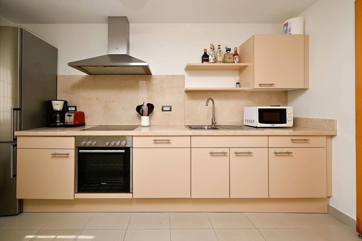 3 quarto Moradia Geminada para venda em Estepona com piscina - 595 000 € (Ref: 9530207)