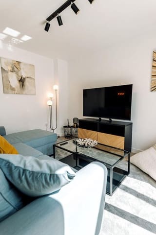 3 makuuhuone Omakotitalo myytävänä paikassa Estepona mukana uima-altaan - 560 000 € (Ref: 9530208)