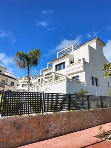 3 makuuhuone Omakotitalo myytävänä paikassa Estepona mukana uima-altaan - 560 000 € (Ref: 9530208)