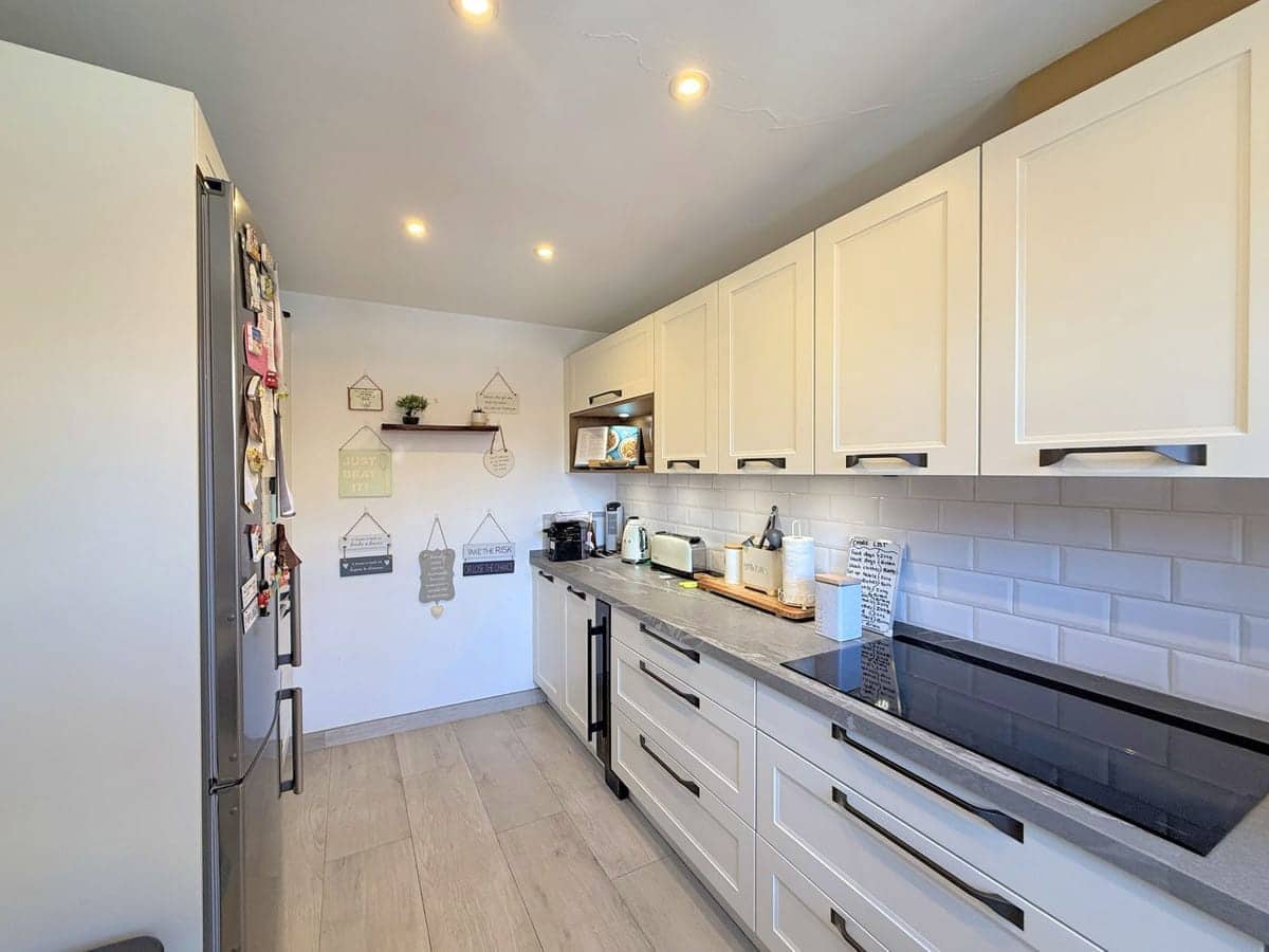 3 Zimmer Haus zu verkaufen in Estepona mit Pool - 580.000 € (Ref: 9530209)