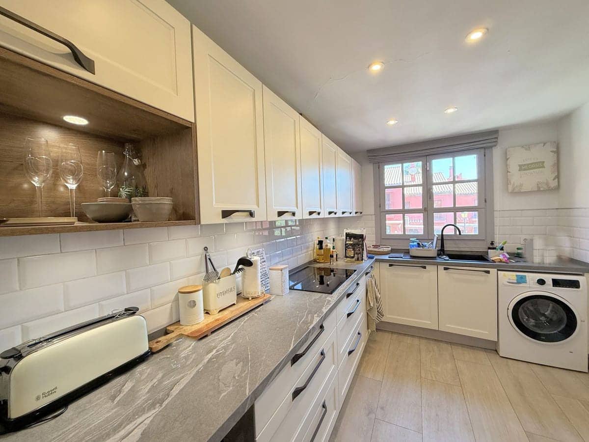 3 Zimmer Haus zu verkaufen in Estepona mit Pool - 580.000 € (Ref: 9530209)