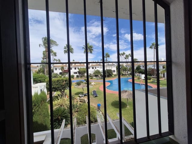 4 soverom Kjedet enebolig til salgs i Guadalmina Baja, Marbella med svømmebasseng - € 570 000 (Ref: 9530211)