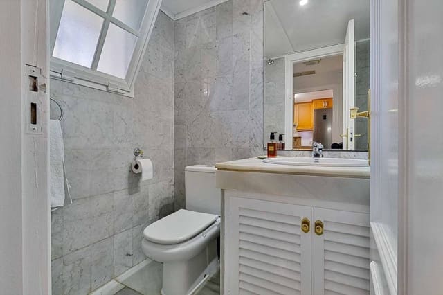 4 camera da letto Villetta Bifamiliare in vendita in New Golden Mile, Estepona con piscina - 560.000 € (Rif: 9530212)