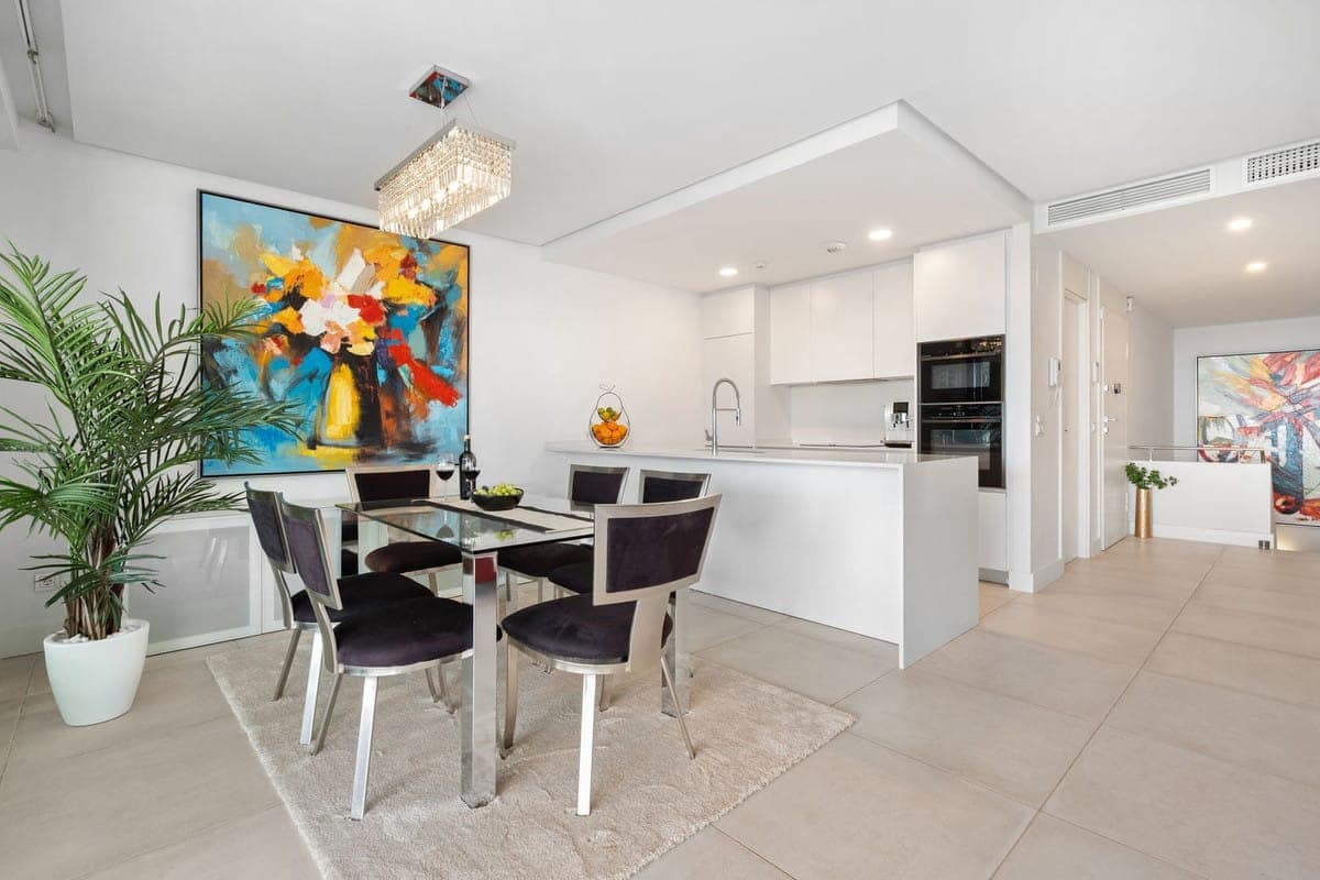 3 soveværelse Lejlighed til salg i Cabopino med swimmingpool - € 1.150.000 (Ref: 9615395)