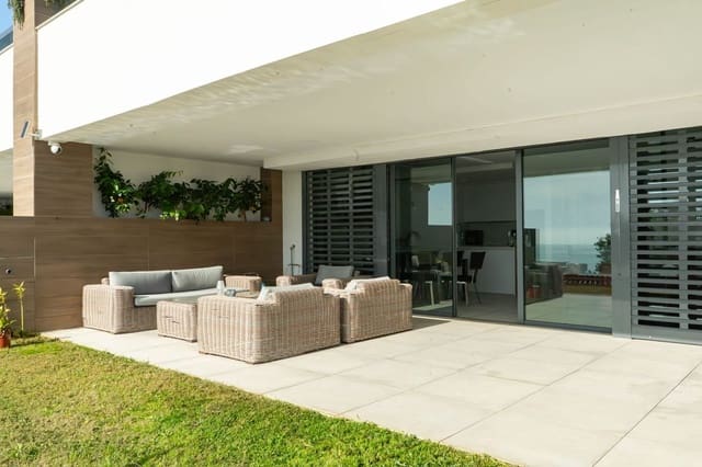 3 soveværelse Lejlighed til salg i Cabopino, Marbella med swimmingpool - € 1.150.000 (Ref: 9615395)