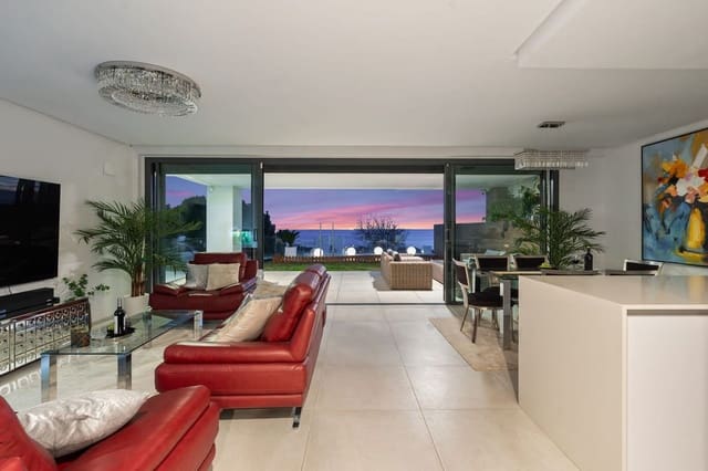 3 soveværelse Lejlighed til salg i Cabopino, Marbella med swimmingpool - € 1.150.000 (Ref: 9615395)